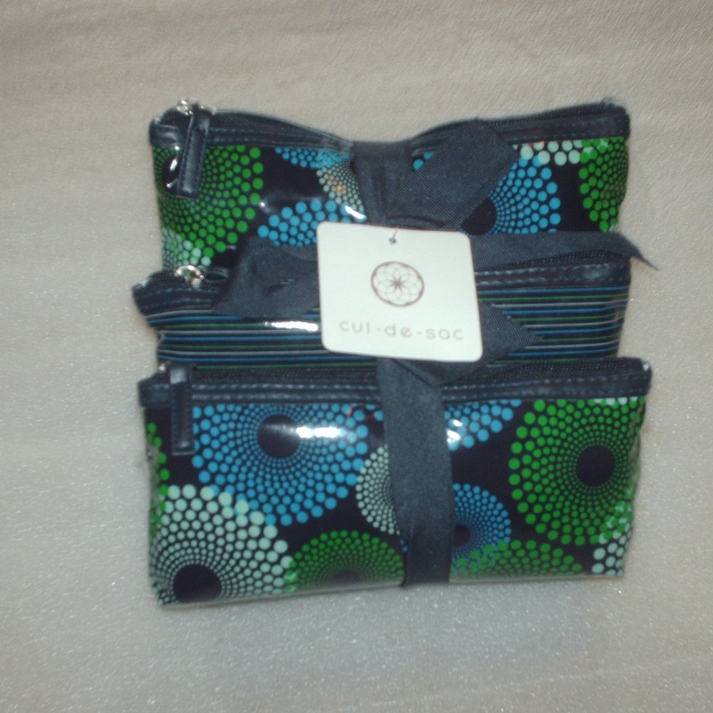 Cul-de-sac 3 piece make-up bag set